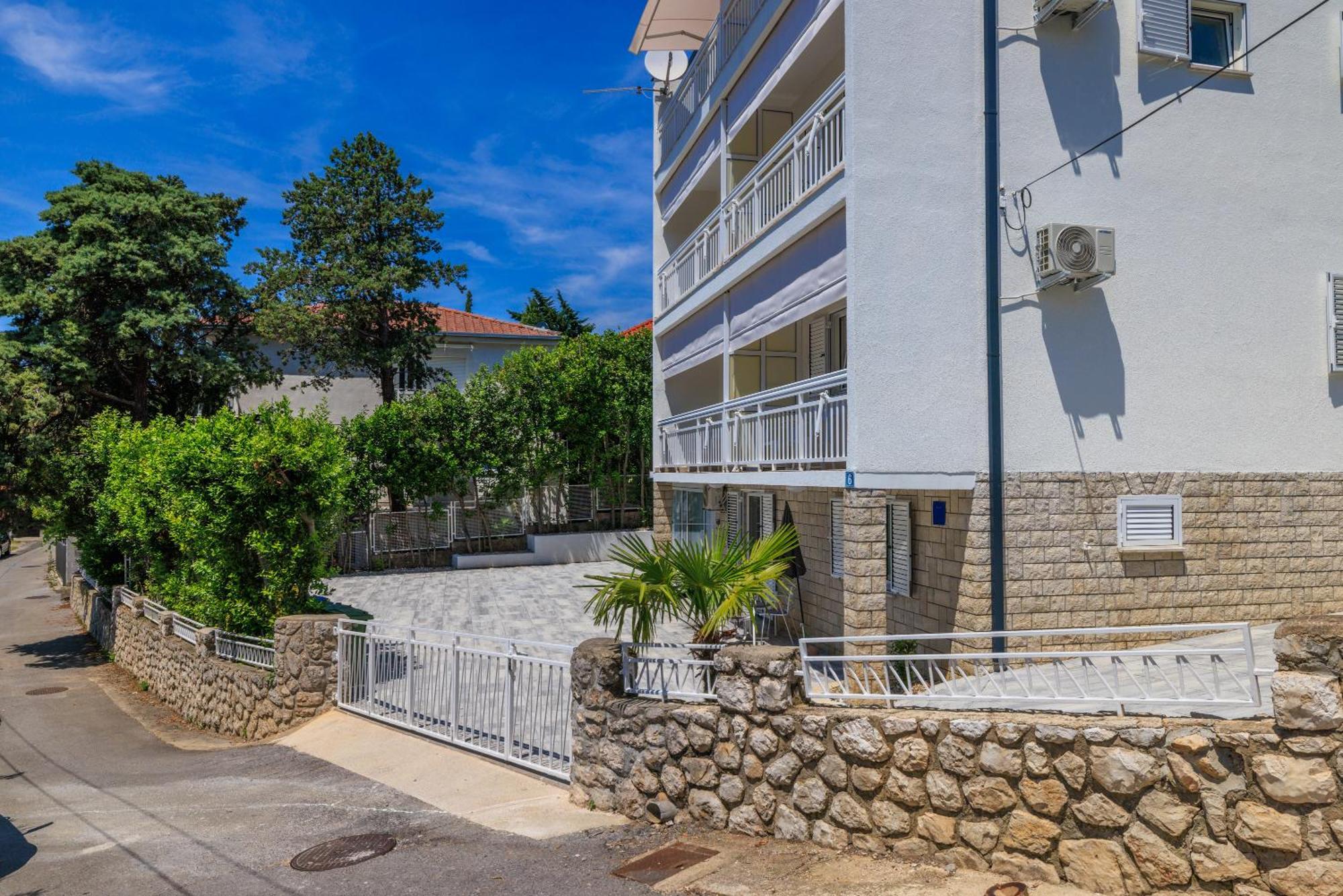 Apartments Podvezanec Crikvenica Exterior foto